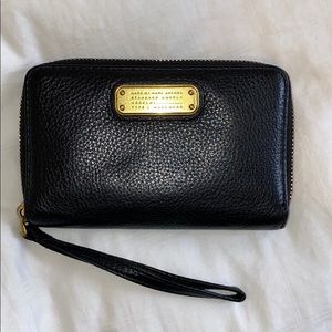 Marc Jacobs zipper wallet
